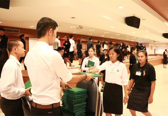 ภาพกิจกรรม พิธีซ้อมรับพระราชทานปริญญาบัตร ประจำปี 2559 วันที่ 4 มกราคม 2560