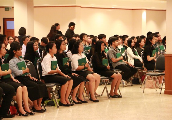 ภาพกิจกรรม พิธีซ้อมรับพระราชทานปริญญาบัตร ประจำปี 2559 วันที่ 4 มกราคม 2560