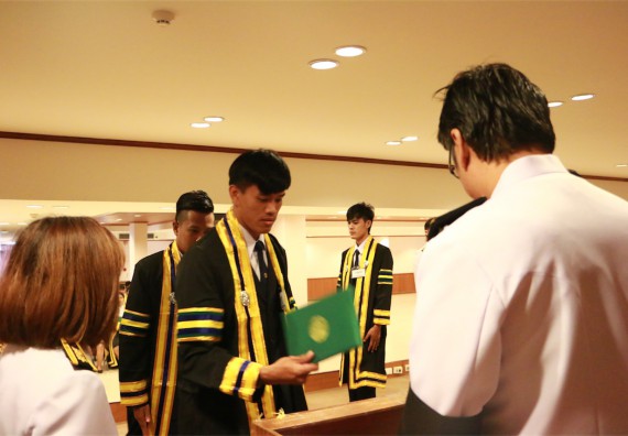 ภาพกิจกรรม พิธีซ้อมรับพระราชทานปริญญาบัตร ประจำปี 2559 วันที่ 5 มกราคม 2560