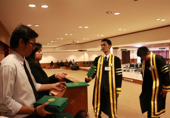 ภาพกิจกรรม พิธีซ้อมรับพระราชทานปริญญาบัตร ประจำปี 2559 วันที่ 5 มกราคม 2560