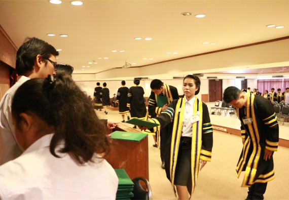 ภาพกิจกรรม พิธีซ้อมรับพระราชทานปริญญาบัตร ประจำปี 2559 วันที่ 5 มกราคม 2560