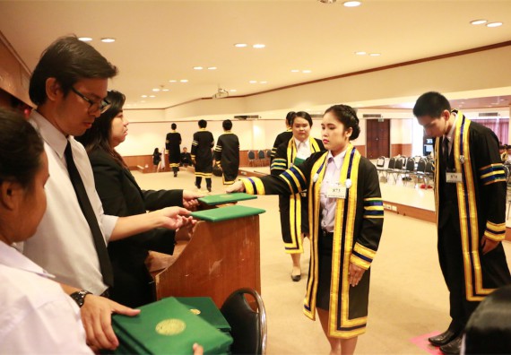 ภาพกิจกรรม พิธีซ้อมรับพระราชทานปริญญาบัตร ประจำปี 2559 วันที่ 5 มกราคม 2560