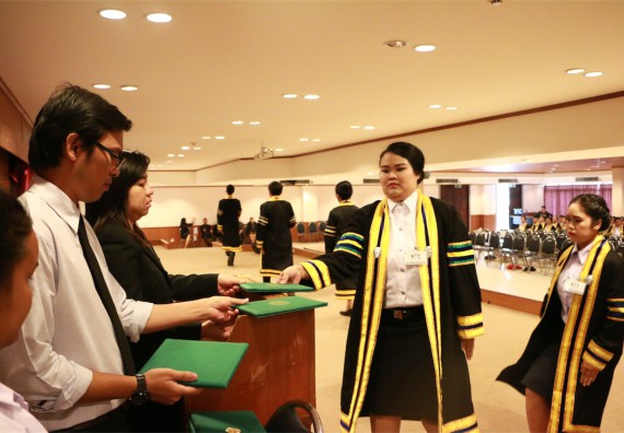 ภาพกิจกรรม พิธีซ้อมรับพระราชทานปริญญาบัตร ประจำปี 2559 วันที่ 5 มกราคม 2560