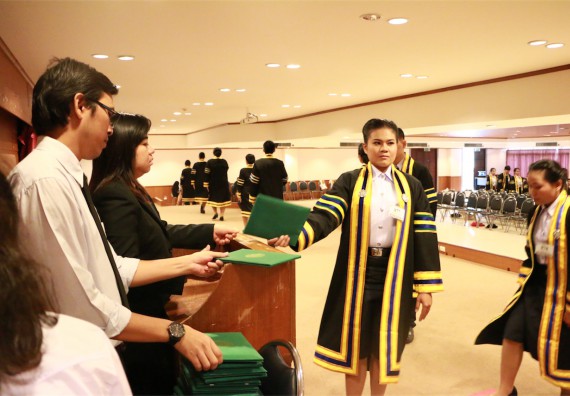 ภาพกิจกรรม พิธีซ้อมรับพระราชทานปริญญาบัตร ประจำปี 2559 วันที่ 5 มกราคม 2560