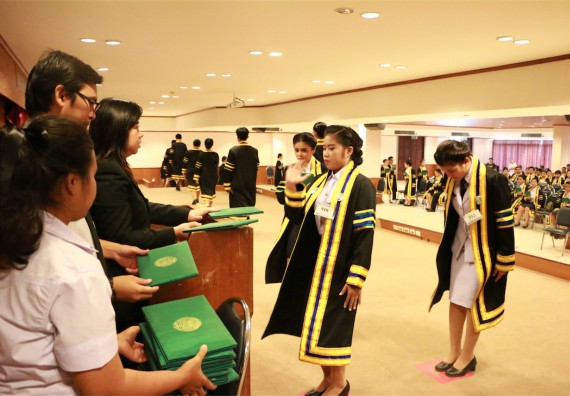 ภาพกิจกรรม พิธีซ้อมรับพระราชทานปริญญาบัตร ประจำปี 2559 วันที่ 5 มกราคม 2560