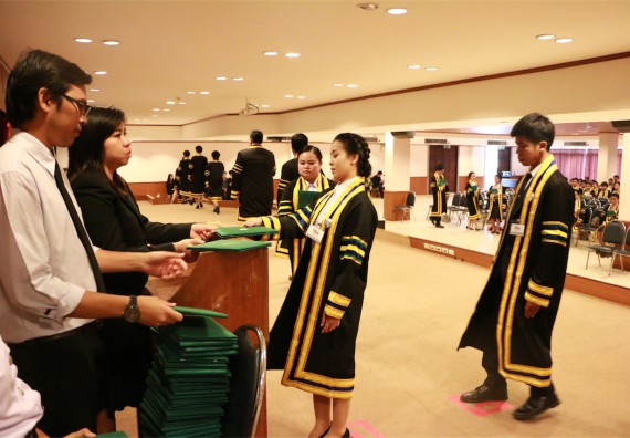 ภาพกิจกรรม พิธีซ้อมรับพระราชทานปริญญาบัตร ประจำปี 2559 วันที่ 5 มกราคม 2560