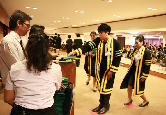 ภาพกิจกรรม พิธีซ้อมรับพระราชทานปริญญาบัตร ประจำปี 2559 วันที่ 5 มกราคม 2560