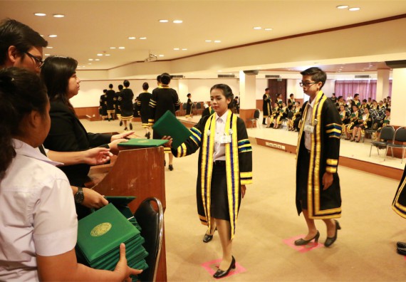 ภาพกิจกรรม พิธีซ้อมรับพระราชทานปริญญาบัตร ประจำปี 2559 วันที่ 5 มกราคม 2560