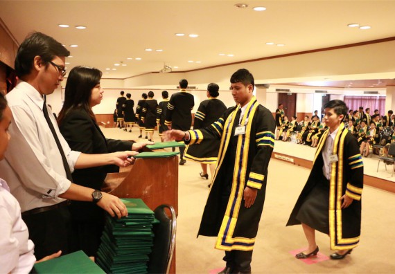 ภาพกิจกรรม พิธีซ้อมรับพระราชทานปริญญาบัตร ประจำปี 2559 วันที่ 5 มกราคม 2560