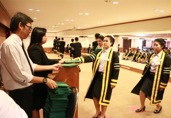 ภาพกิจกรรม พิธีซ้อมรับพระราชทานปริญญาบัตร ประจำปี 2559 วันที่ 5 มกราคม 2560