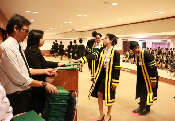 ภาพกิจกรรม พิธีซ้อมรับพระราชทานปริญญาบัตร ประจำปี 2559 วันที่ 5 มกราคม 2560