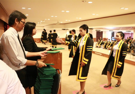 ภาพกิจกรรม พิธีซ้อมรับพระราชทานปริญญาบัตร ประจำปี 2559 วันที่ 5 มกราคม 2560