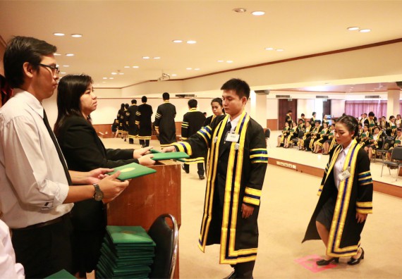 ภาพกิจกรรม พิธีซ้อมรับพระราชทานปริญญาบัตร ประจำปี 2559 วันที่ 5 มกราคม 2560