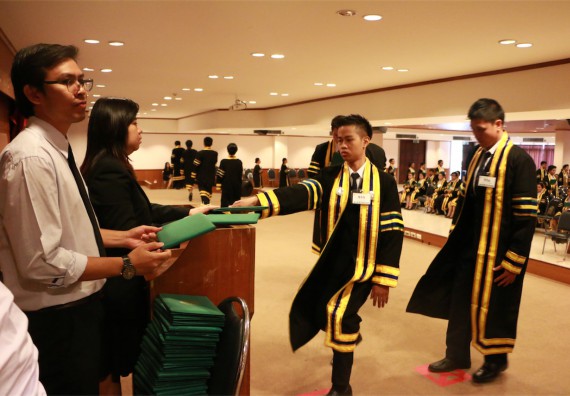 ภาพกิจกรรม พิธีซ้อมรับพระราชทานปริญญาบัตร ประจำปี 2559 วันที่ 5 มกราคม 2560