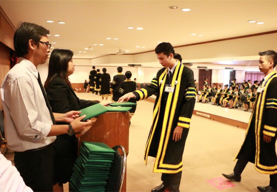 ภาพกิจกรรม พิธีซ้อมรับพระราชทานปริญญาบัตร ประจำปี 2559 วันที่ 5 มกราคม 2560