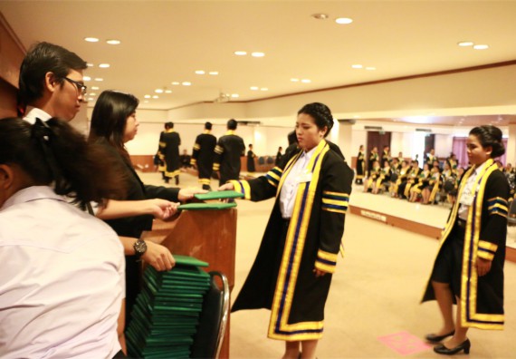 ภาพกิจกรรม พิธีซ้อมรับพระราชทานปริญญาบัตร ประจำปี 2559 วันที่ 5 มกราคม 2560