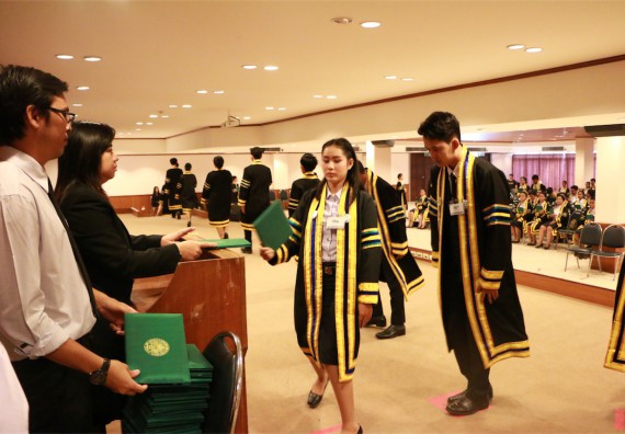 ภาพกิจกรรม พิธีซ้อมรับพระราชทานปริญญาบัตร ประจำปี 2559 วันที่ 5 มกราคม 2560