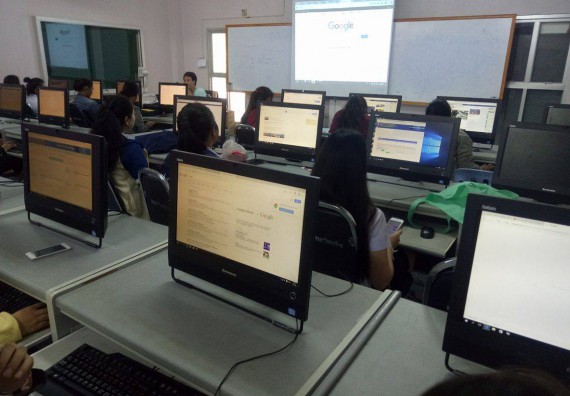 ภาพกิจกรรม โปรแกรมวิชาเคมี อบรมการใช้โปรแกรม software ทางเคมีและการสืบค้น