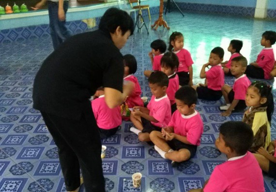 ภาพกิจกรรม คณะวิทยาศาสตร์และเทคโนโลยี จัดการอบรมเชิงปฏิบัติการ ค่ายวิทยาศาสตร์น้อย | โรงเรียนบ้านไตรตรึงษ์