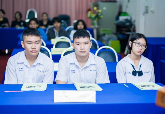 ภาพกิจกรรม โปรแกรมวิชาเคมี จัดการอบรมเชิงปฏิบัติการ เรื่อง การทำโครงงานวิทยาศาสตร์ สาขาเคมี