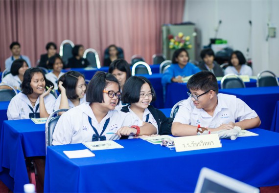 ภาพกิจกรรม โปรแกรมวิชาเคมี จัดการอบรมเชิงปฏิบัติการ เรื่อง การทำโครงงานวิทยาศาสตร์ สาขาเคมี