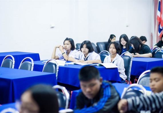 ภาพกิจกรรม โปรแกรมวิชาเคมี จัดการอบรมเชิงปฏิบัติการ เรื่อง การทำโครงงานวิทยาศาสตร์ สาขาเคมี