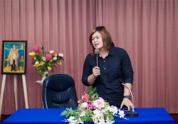 ภาพกิจกรรม โปรแกรมวิชาเคมี จัดการอบรมเชิงปฏิบัติการ เรื่อง การทำโครงงานวิทยาศาสตร์ สาขาเคมี