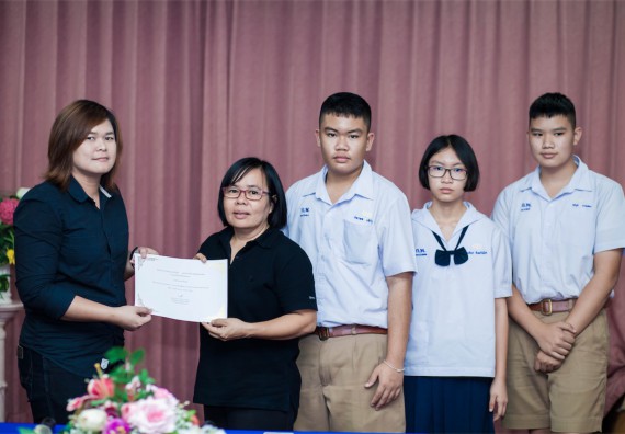 ภาพกิจกรรม โปรแกรมวิชาเคมี จัดการอบรมเชิงปฏิบัติการ เรื่อง การทำโครงงานวิทยาศาสตร์ สาขาเคมี