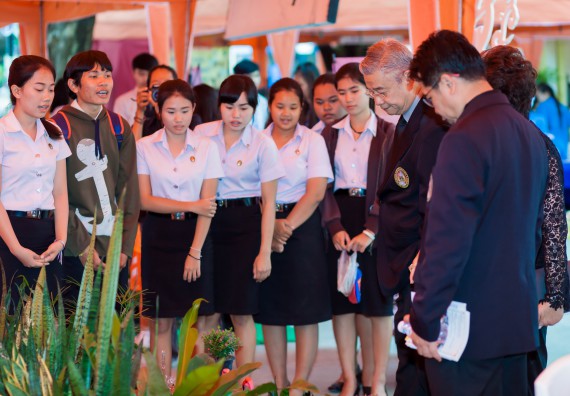 ภาพกิจกรรม นิทรรศการราชภัฏกำแพงเพชรวิชาการครั้งที่ ๑๓ | ศาสตร์พระราชา สู่การพัฒนาอย่างยั่งยืน