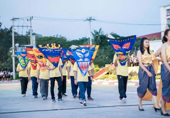 ภาพกิจกรรม คณะวิทยาศาสตร์และเทคโนโลยี เข้าร่วมพิธีเปิดการแสดงดนตรีและนาฎศิลป์นานาชาติ ครั้งที่ 7 