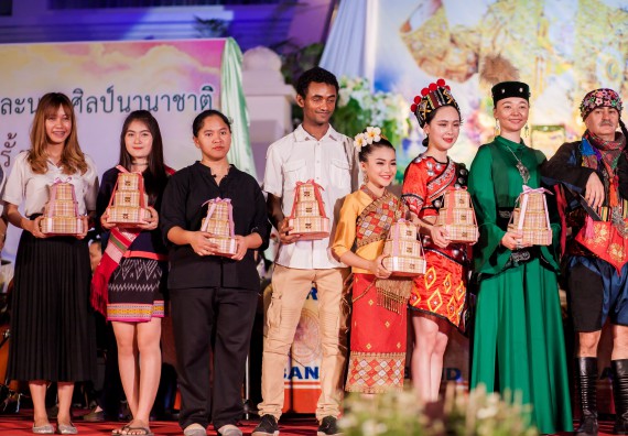 ภาพกิจกรรม คณะวิทยาศาสตร์และเทคโนโลยี เข้าร่วมพิธีเปิดการแสดงดนตรีและนาฎศิลป์นานาชาติ ครั้งที่ 7 