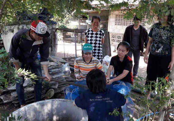 ภาพกิจกรรม โปรแกรมวิชาชีววิทยา ได้จัดกิจกรรมส่งเสริมการเลี้ยงไส้เดือนดิน