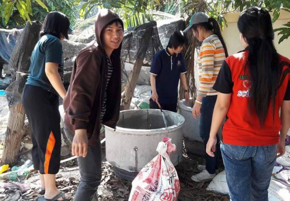 ภาพกิจกรรม โปรแกรมวิชาชีววิทยา ได้จัดกิจกรรมส่งเสริมการเลี้ยงไส้เดือนดิน