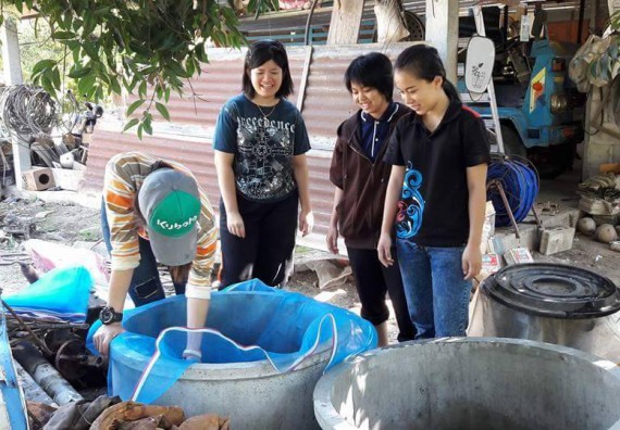 ภาพกิจกรรม โปรแกรมวิชาชีววิทยา ได้จัดกิจกรรมส่งเสริมการเลี้ยงไส้เดือนดิน