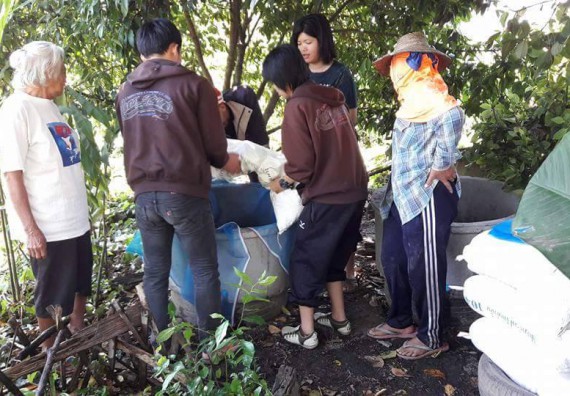 ภาพกิจกรรม โปรแกรมวิชาชีววิทยา ได้จัดกิจกรรมส่งเสริมการเลี้ยงไส้เดือนดิน