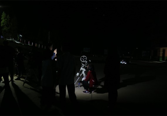 ภาพกิจกรรม โปรแกรมวิชาฟิสิกส์ จัดค่ายดาราศาสตร์สัญจร ปีที่ 4