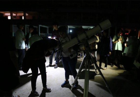 ภาพกิจกรรม โปรแกรมวิชาฟิสิกส์ จัดค่ายดาราศาสตร์สัญจร ปีที่ 4