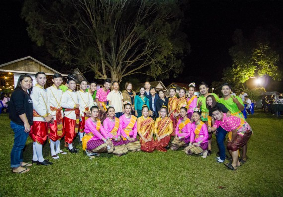 ภาพกิจกรรม โครงการอบรมเชิงปฏิบัติการค่ายอาสาบำเพ็ญประโยชน์ส่งเสริมสุขภาพ เสริมสร้างคุณธรรมจริยธรรมและบูรณาการเรียนรู้เพื่อทำนุบำรุงศิลปวัฒนธรรม ครั้งที่ 3