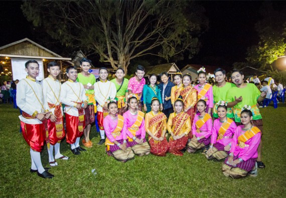 ภาพกิจกรรม โครงการอบรมเชิงปฏิบัติการค่ายอาสาบำเพ็ญประโยชน์ส่งเสริมสุขภาพ เสริมสร้างคุณธรรมจริยธรรมและบูรณาการเรียนรู้เพื่อทำนุบำรุงศิลปวัฒนธรรม ครั้งที่ 3