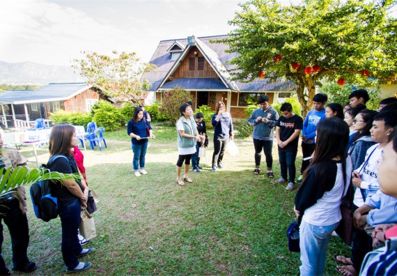 ภาพกิจกรรม โครงการอบรมเชิงปฏิบัติการค่ายอาสาบำเพ็ญประโยชน์ส่งเสริมสุขภาพ เสริมสร้างคุณธรรมจริยธรรมและบูรณาการเรียนรู้เพื่อทำนุบำรุงศิลปวัฒนธรรม ครั้งที่ 3