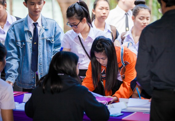 ภาพกิจกรรม โครงการอบรมเชิงปฏิบัติการค่ายอาสาบำเพ็ญประโยชน์ส่งเสริมสุขภาพ เสริมสร้างคุณธรรมจริยธรรมและบูรณาการเรียนรู้เพื่อทำนุบำรุงศิลปวัฒนธรรม ครั้งที่ 3