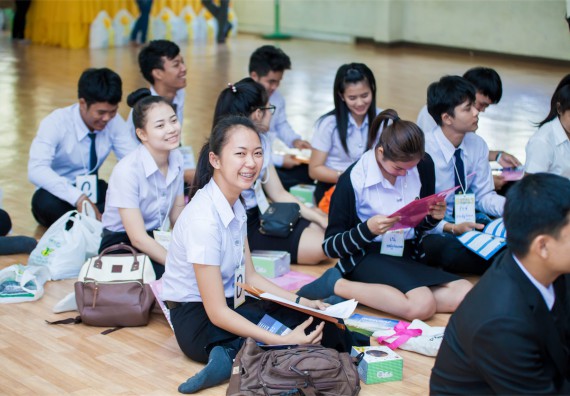 ภาพกิจกรรม โครงการอบรมเชิงปฏิบัติการค่ายอาสาบำเพ็ญประโยชน์ส่งเสริมสุขภาพ เสริมสร้างคุณธรรมจริยธรรมและบูรณาการเรียนรู้เพื่อทำนุบำรุงศิลปวัฒนธรรม ครั้งที่ 3