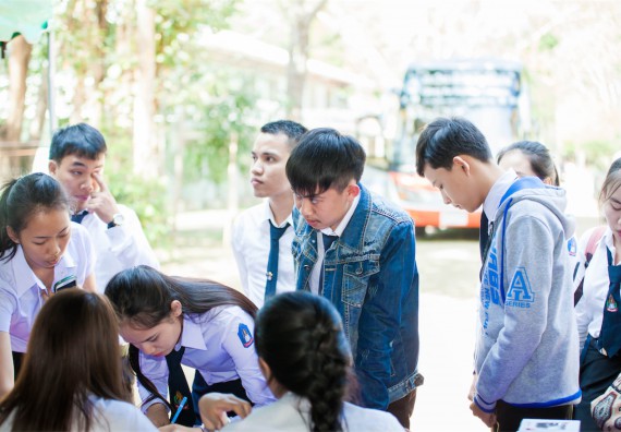 ภาพกิจกรรม โครงการอบรมเชิงปฏิบัติการค่ายอาสาบำเพ็ญประโยชน์ส่งเสริมสุขภาพ เสริมสร้างคุณธรรมจริยธรรมและบูรณาการเรียนรู้เพื่อทำนุบำรุงศิลปวัฒนธรรม ครั้งที่ 3