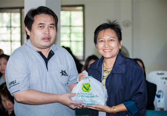 ภาพกิจกรรม โครงการอบรมเชิงปฏิบัติการค่ายอาสาบำเพ็ญประโยชน์ส่งเสริมสุขภาพ เสริมสร้างคุณธรรมจริยธรรมและบูรณาการเรียนรู้เพื่อทำนุบำรุงศิลปวัฒนธรรม ครั้งที่ 3