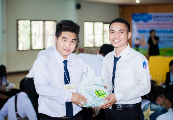 ภาพกิจกรรม โครงการอบรมเชิงปฏิบัติการค่ายอาสาบำเพ็ญประโยชน์ส่งเสริมสุขภาพ เสริมสร้างคุณธรรมจริยธรรมและบูรณาการเรียนรู้เพื่อทำนุบำรุงศิลปวัฒนธรรม ครั้งที่ 3