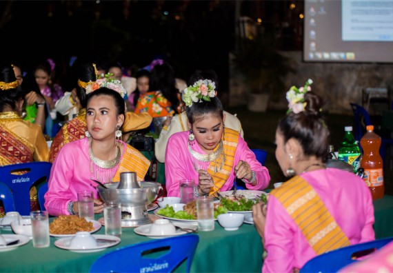 ภาพกิจกรรม โครงการอบรมเชิงปฏิบัติการค่ายอาสาบำเพ็ญประโยชน์ส่งเสริมสุขภาพ เสริมสร้างคุณธรรมจริยธรรมและบูรณาการเรียนรู้เพื่อทำนุบำรุงศิลปวัฒนธรรม ครั้งที่ 3