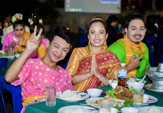 ภาพกิจกรรม โครงการอบรมเชิงปฏิบัติการค่ายอาสาบำเพ็ญประโยชน์ส่งเสริมสุขภาพ เสริมสร้างคุณธรรมจริยธรรมและบูรณาการเรียนรู้เพื่อทำนุบำรุงศิลปวัฒนธรรม ครั้งที่ 3