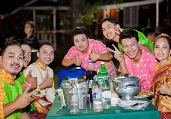 ภาพกิจกรรม โครงการอบรมเชิงปฏิบัติการค่ายอาสาบำเพ็ญประโยชน์ส่งเสริมสุขภาพ เสริมสร้างคุณธรรมจริยธรรมและบูรณาการเรียนรู้เพื่อทำนุบำรุงศิลปวัฒนธรรม ครั้งที่ 3