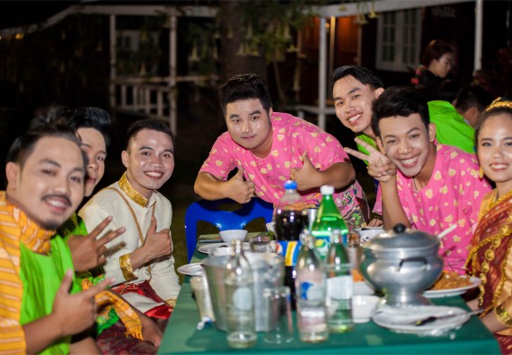 ภาพกิจกรรม โครงการอบรมเชิงปฏิบัติการค่ายอาสาบำเพ็ญประโยชน์ส่งเสริมสุขภาพ เสริมสร้างคุณธรรมจริยธรรมและบูรณาการเรียนรู้เพื่อทำนุบำรุงศิลปวัฒนธรรม ครั้งที่ 3