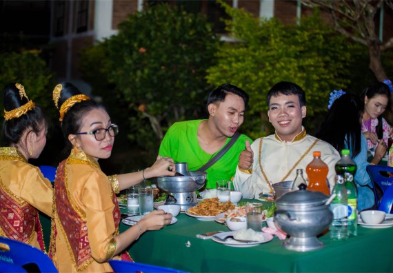 ภาพกิจกรรม โครงการอบรมเชิงปฏิบัติการค่ายอาสาบำเพ็ญประโยชน์ส่งเสริมสุขภาพ เสริมสร้างคุณธรรมจริยธรรมและบูรณาการเรียนรู้เพื่อทำนุบำรุงศิลปวัฒนธรรม ครั้งที่ 3